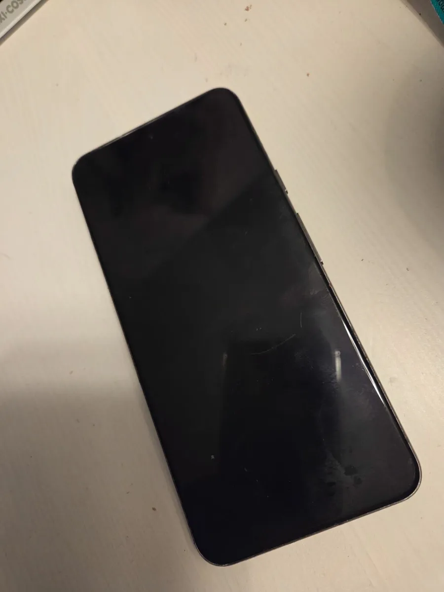 Google pixel 8 - Image 2