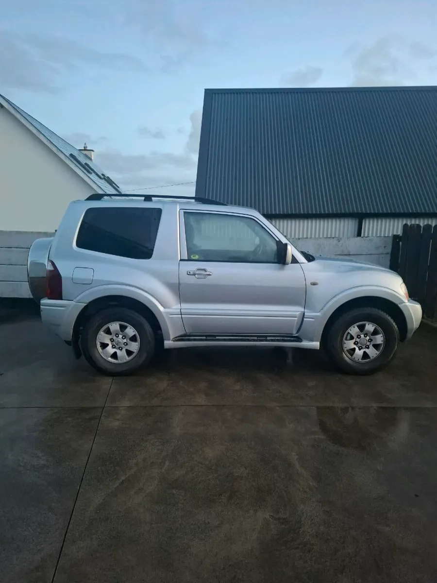 Mitsubishi Pajero - Image 3