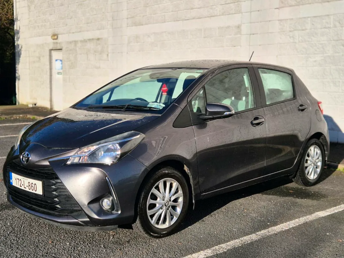 17 Toyota Yaris 1.0l petrol Luna..New NCT..9900e - Image 3