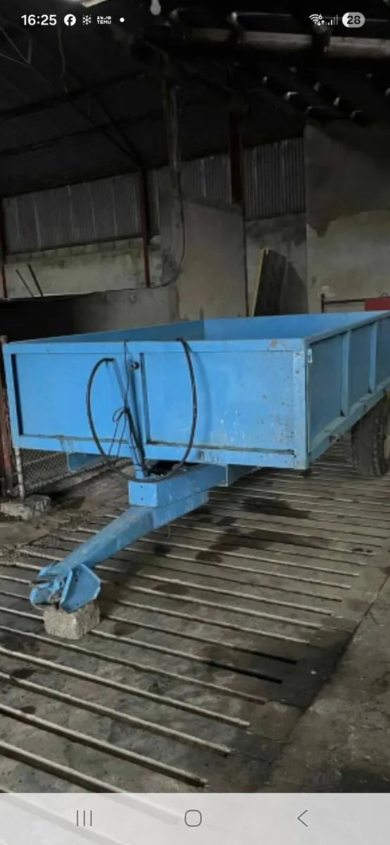 Tipping trailer - Image 2