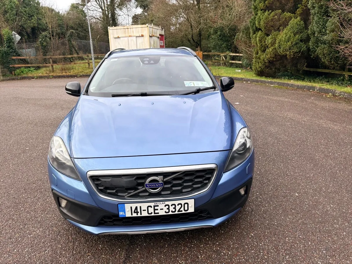 2014 Volvo V40 1.6 Diesel Crosscounty Auto - Image 1