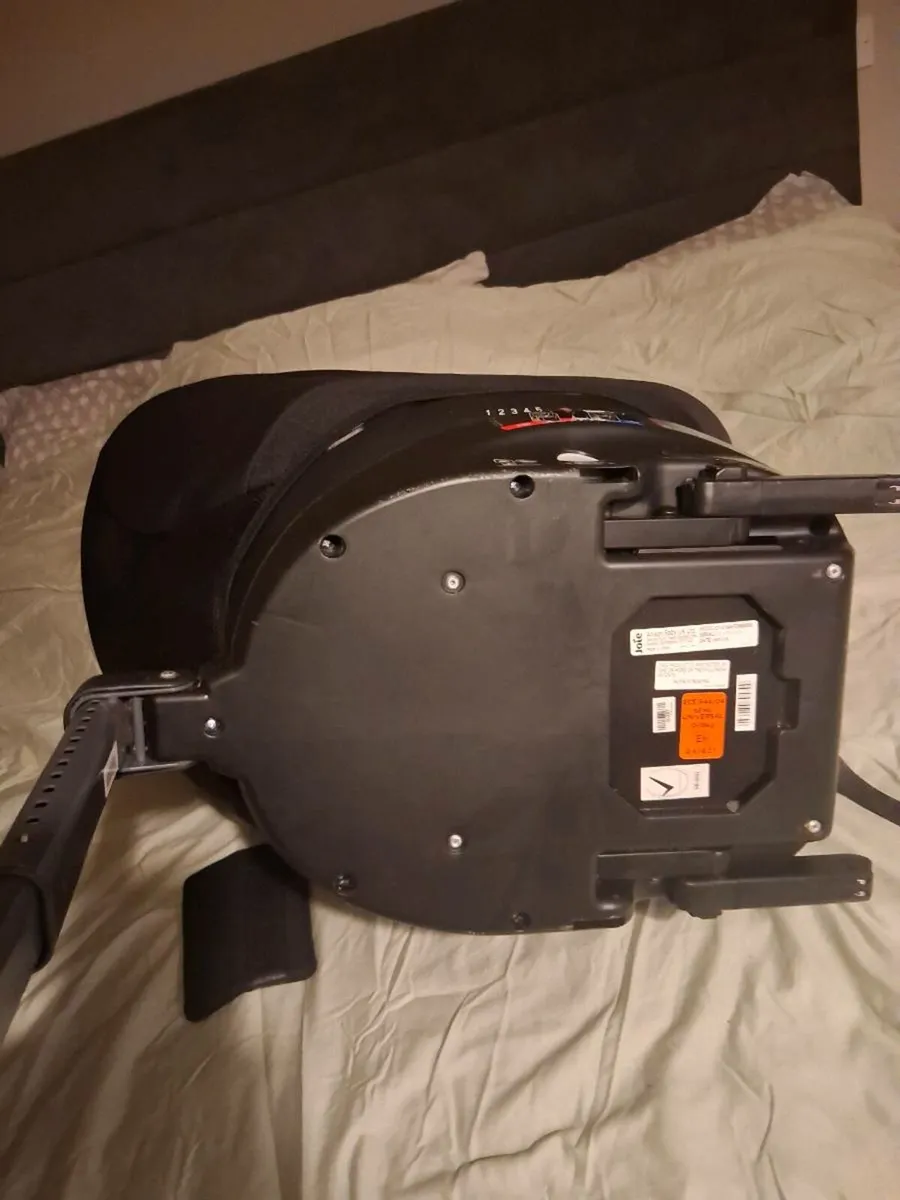 Joie i-Spin 360 i-Size Car Seat – Excellent Condit - Image 2