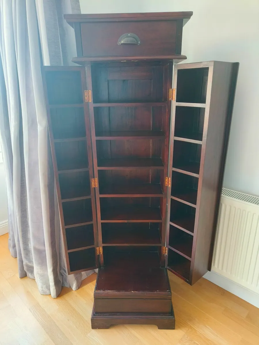 Stylish Storage cabinet - Image 2