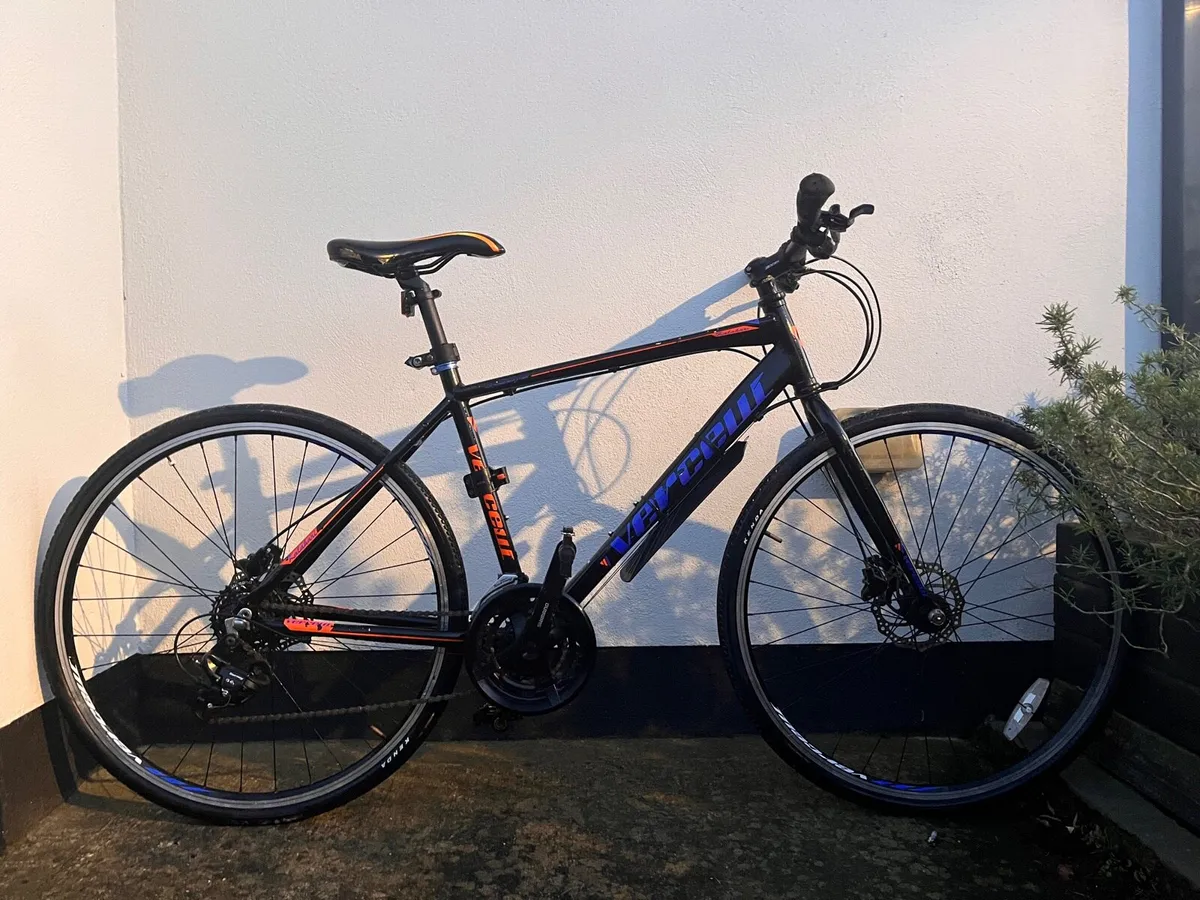 Road bike - Image 1