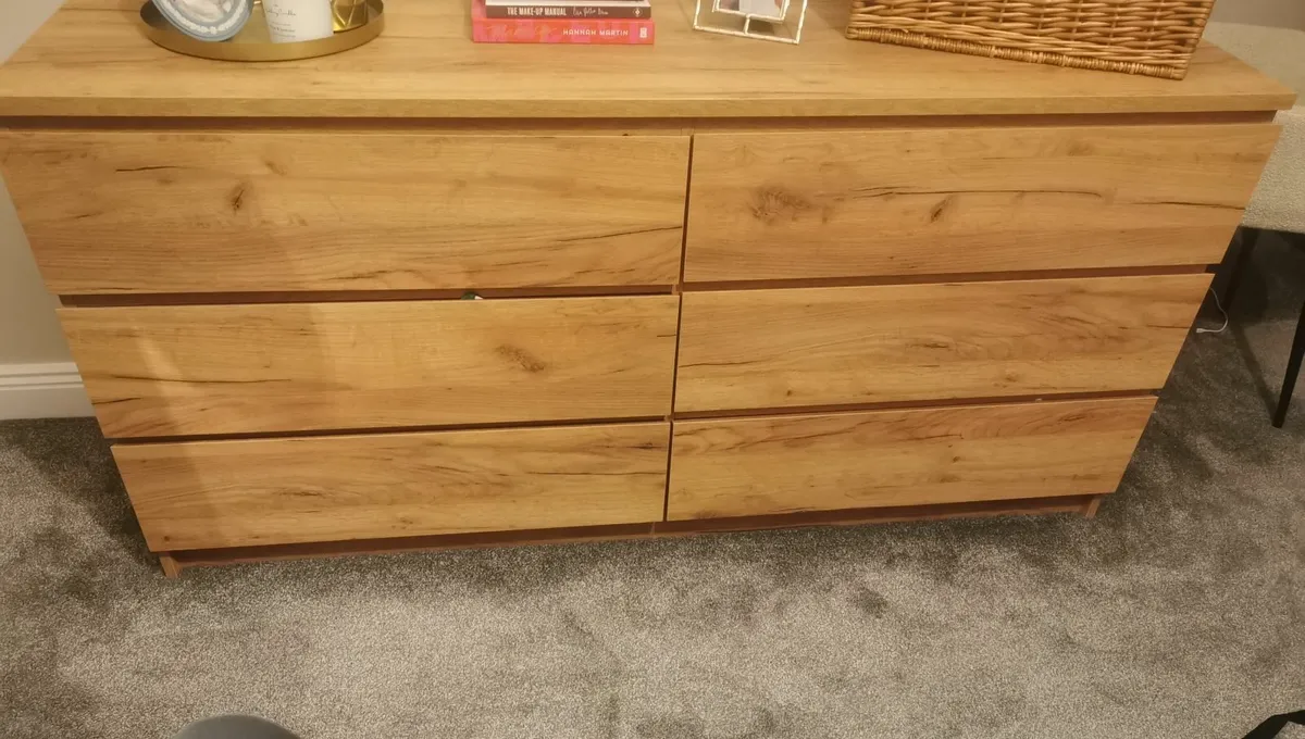 Bedroom furniture set - Image 2