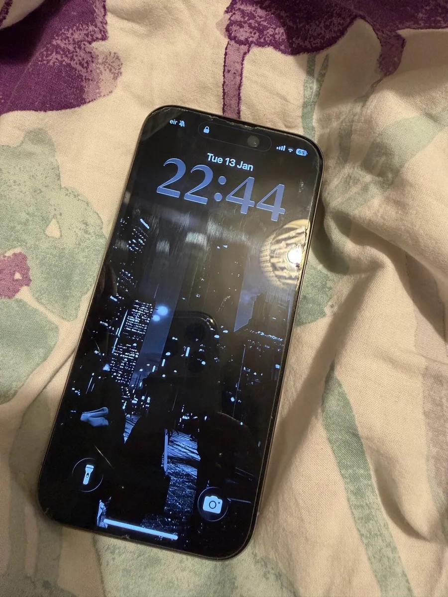 iPhone 15 pro 128GB - Image 3