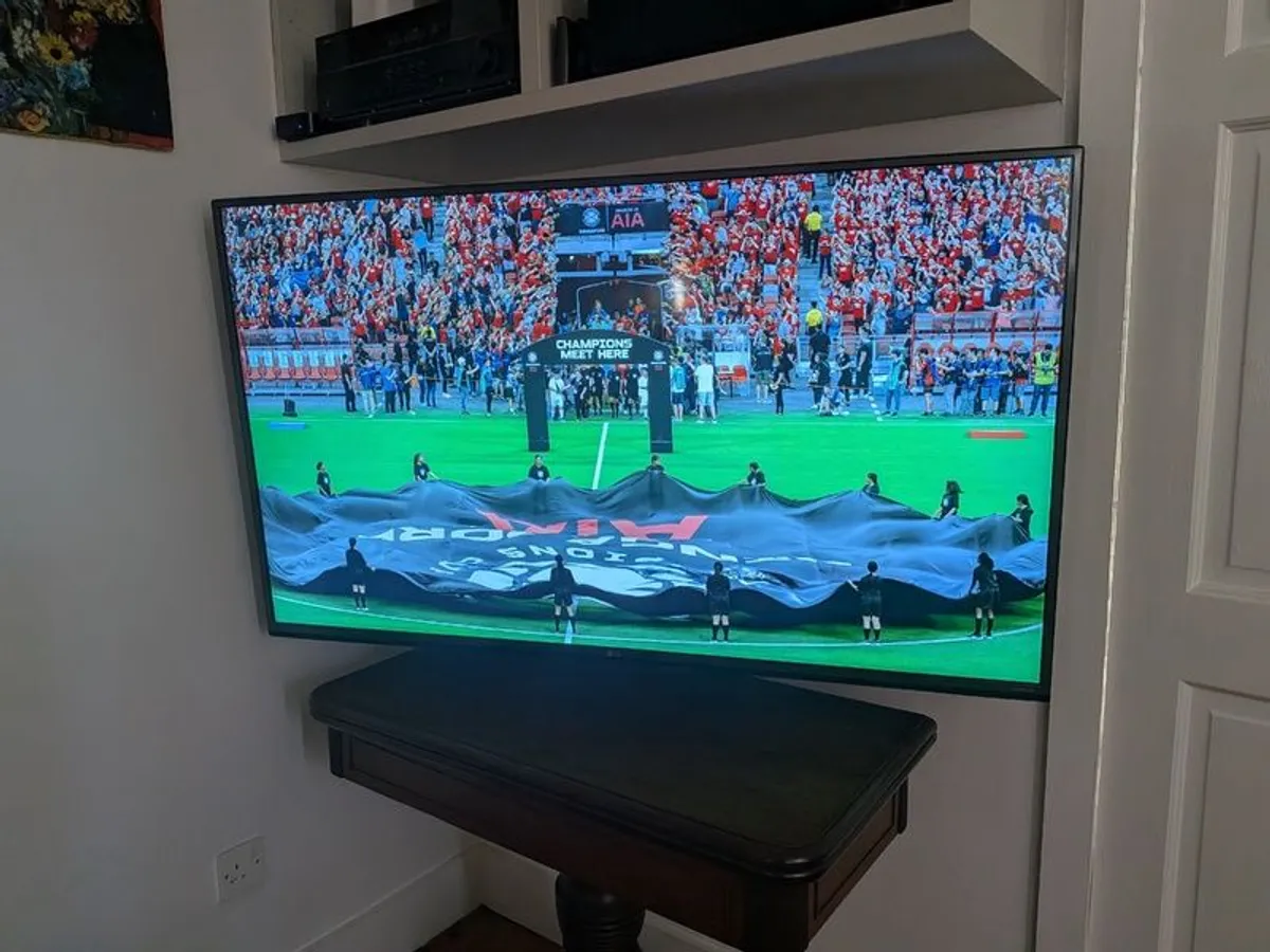 Lg 55" 4k Ultra Hd Smart Tv With Led Ips - Image 1