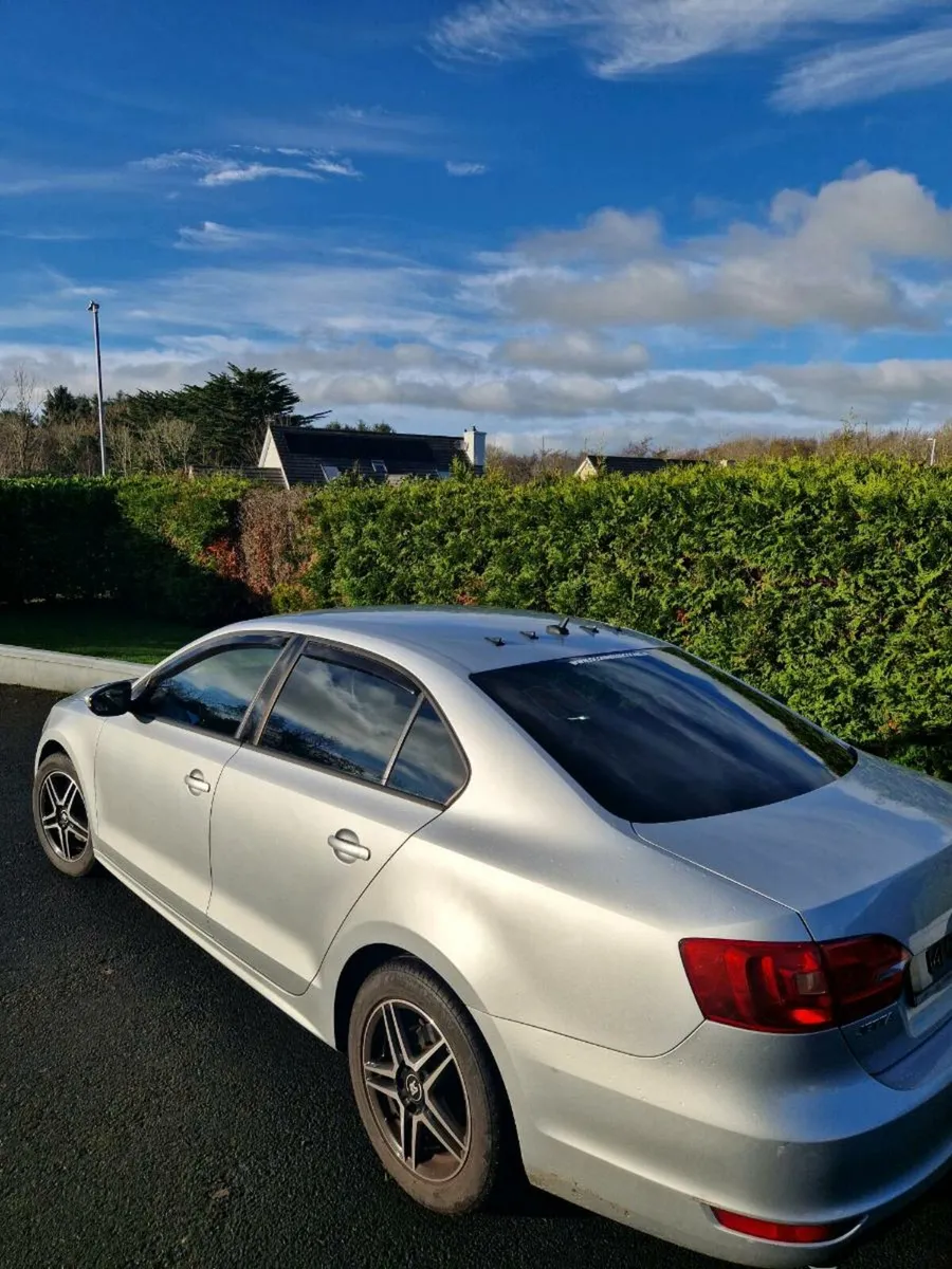 2014 Volkswagen Jetta - Image 3