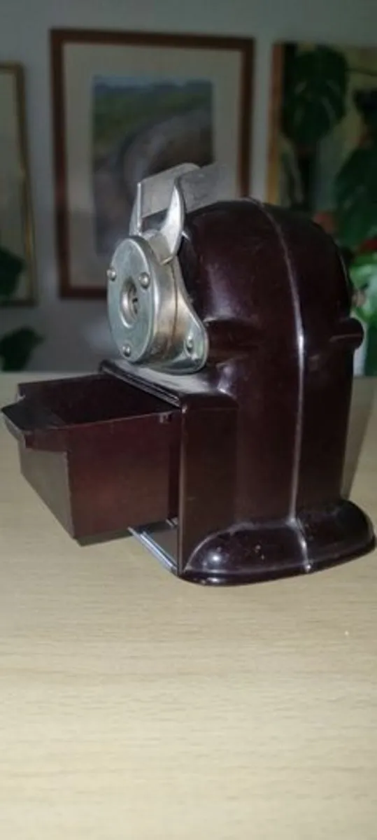 Vintage Bakelite Pencil Sharpener - Image 3