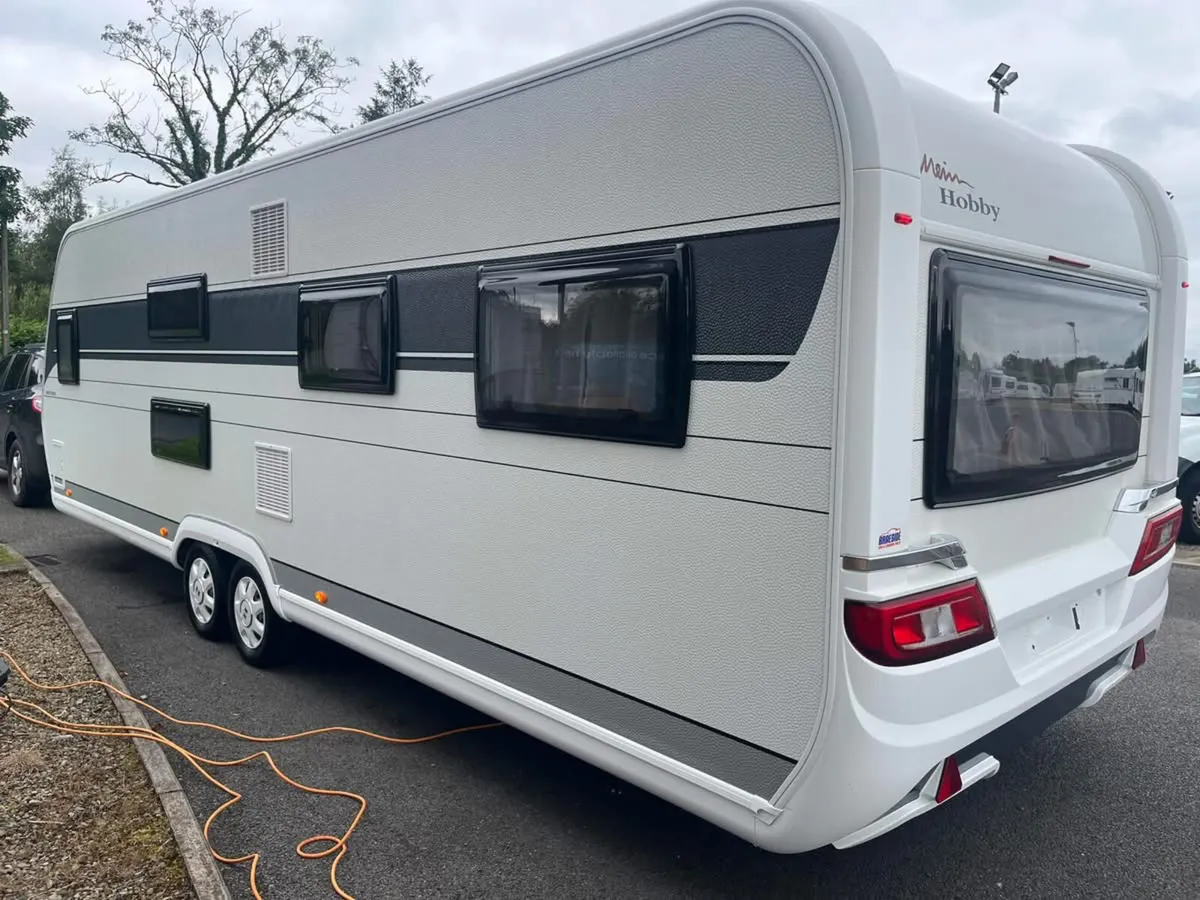 2022 HOBBY 720 UKFE 7/8 BERTH LUX CARAVAN - Image 4