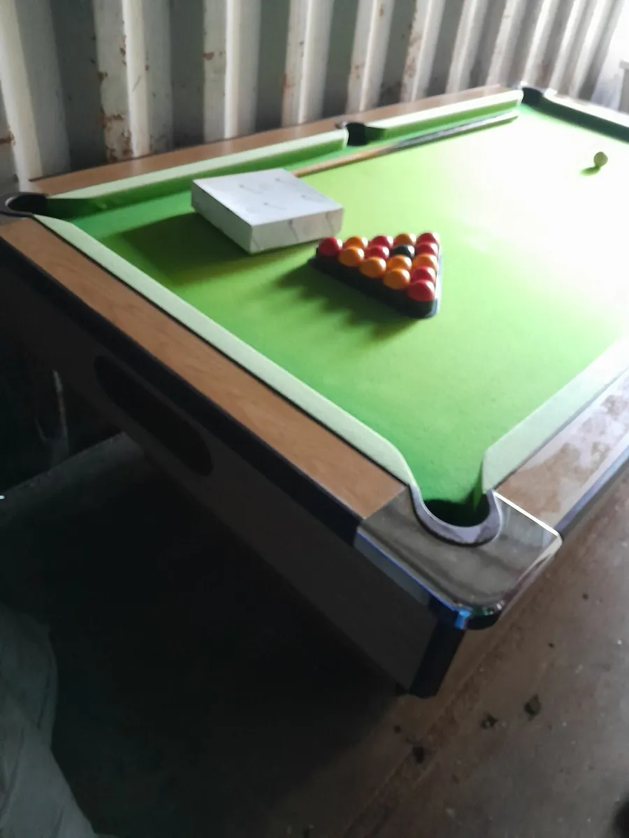 Pool table - Image 4