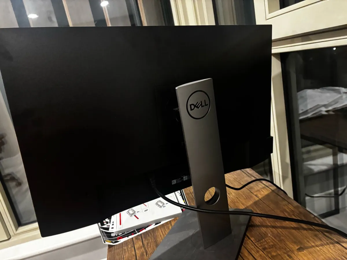 Dell Monitor 24” - Image 2
