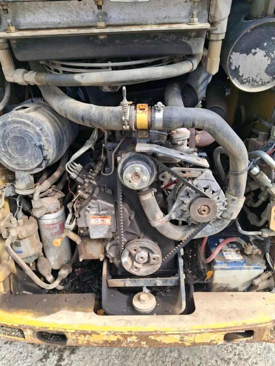 Cat skid steer - Image 4