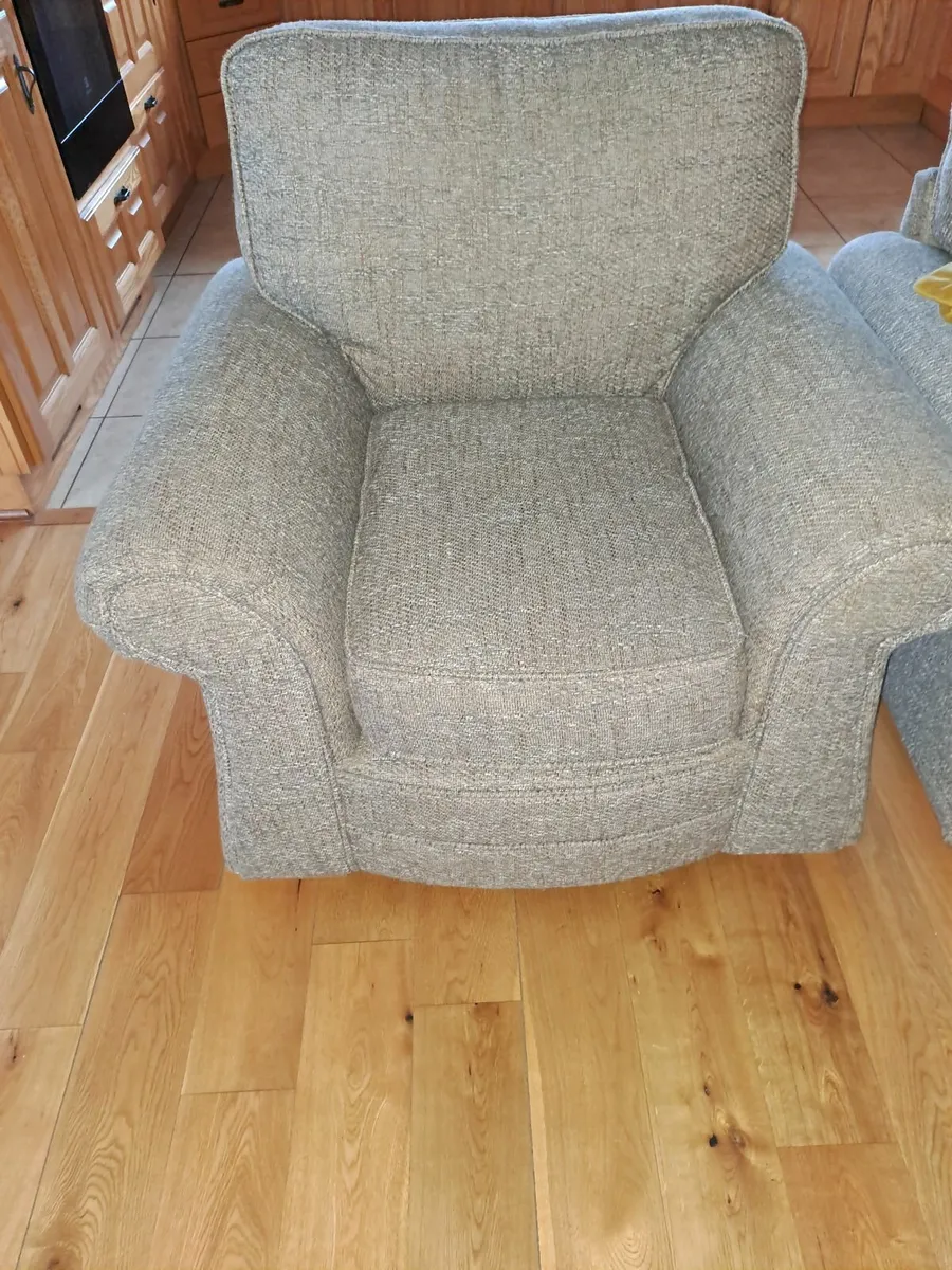 2+1+1 couch - Image 1