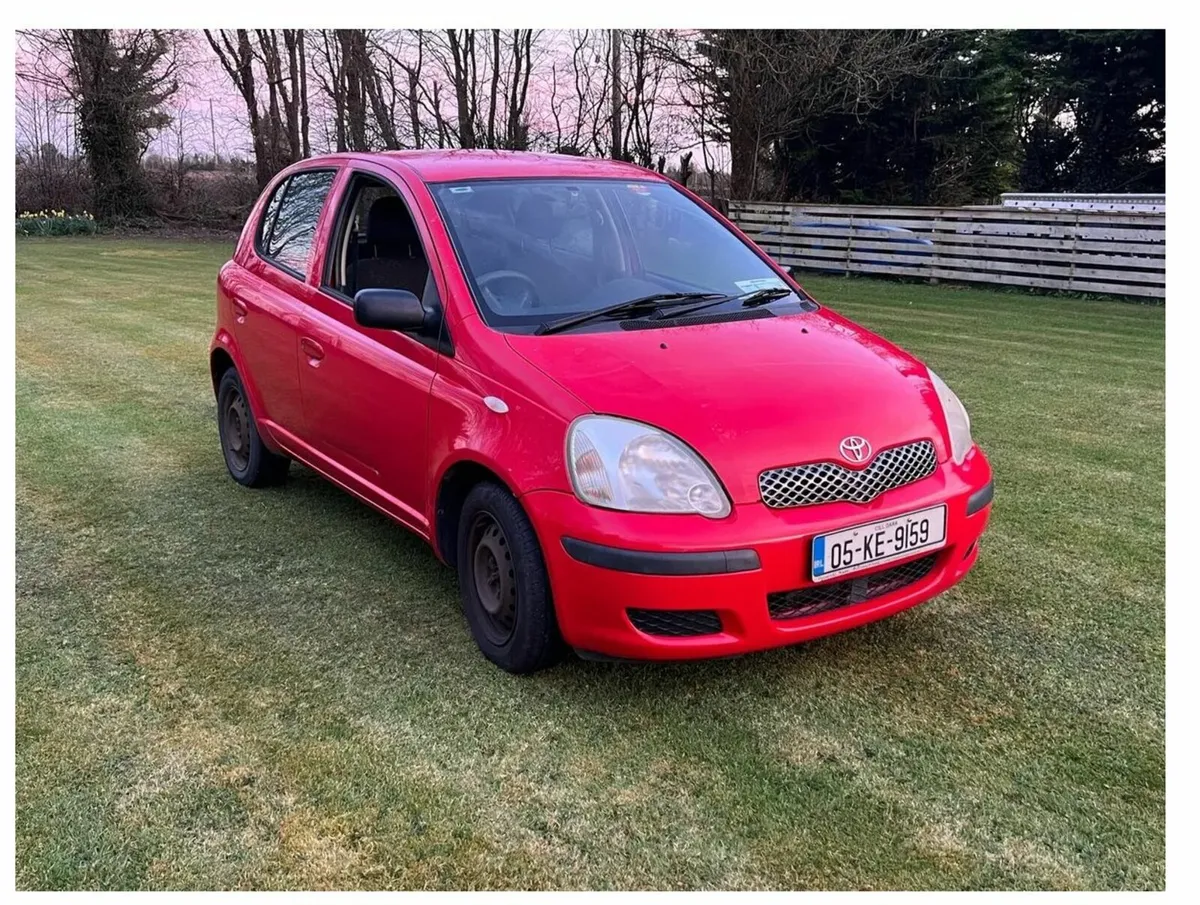 Toyota Yaris 2005 - Image 2