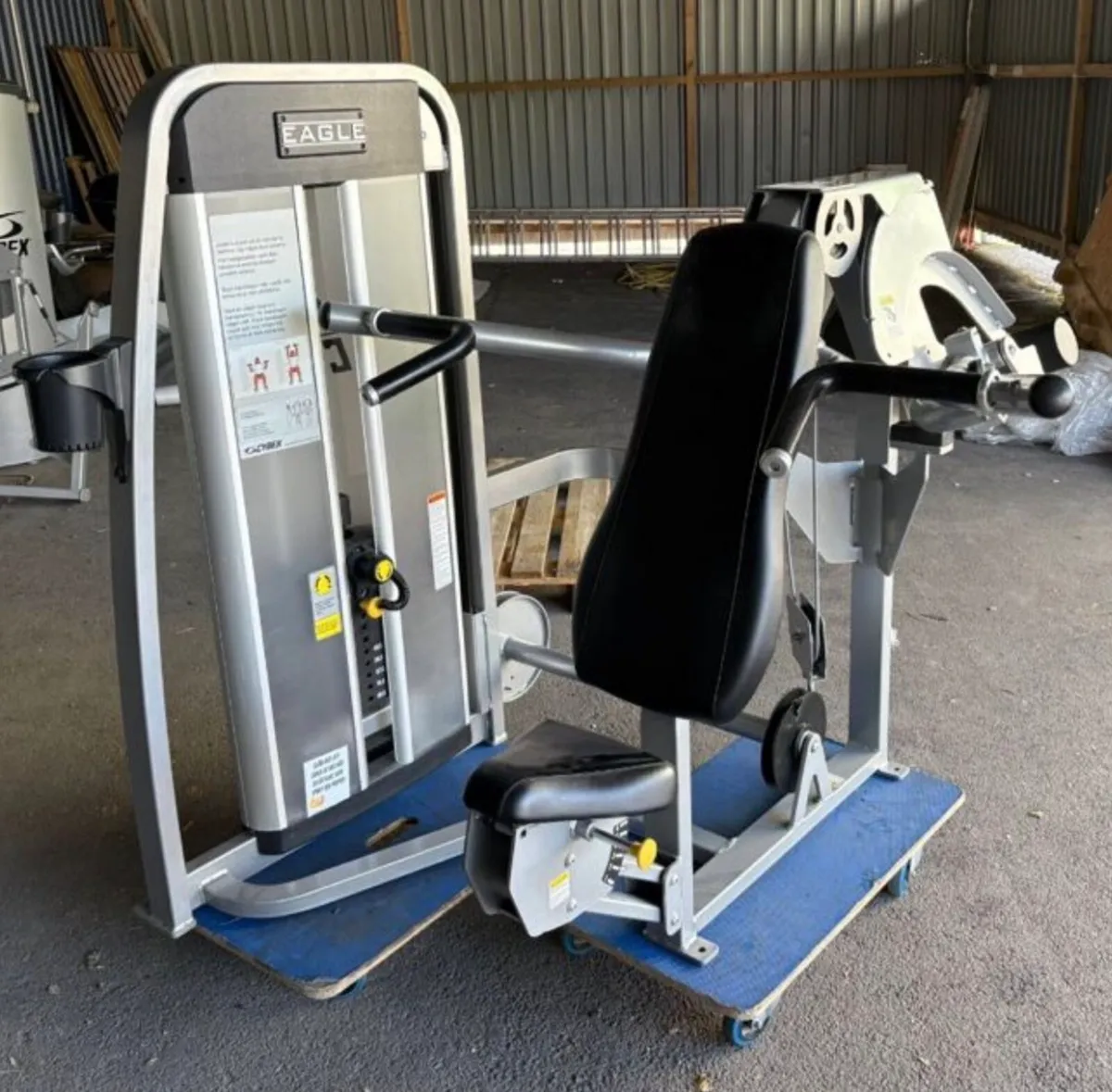Cybex Eagle shoulder press