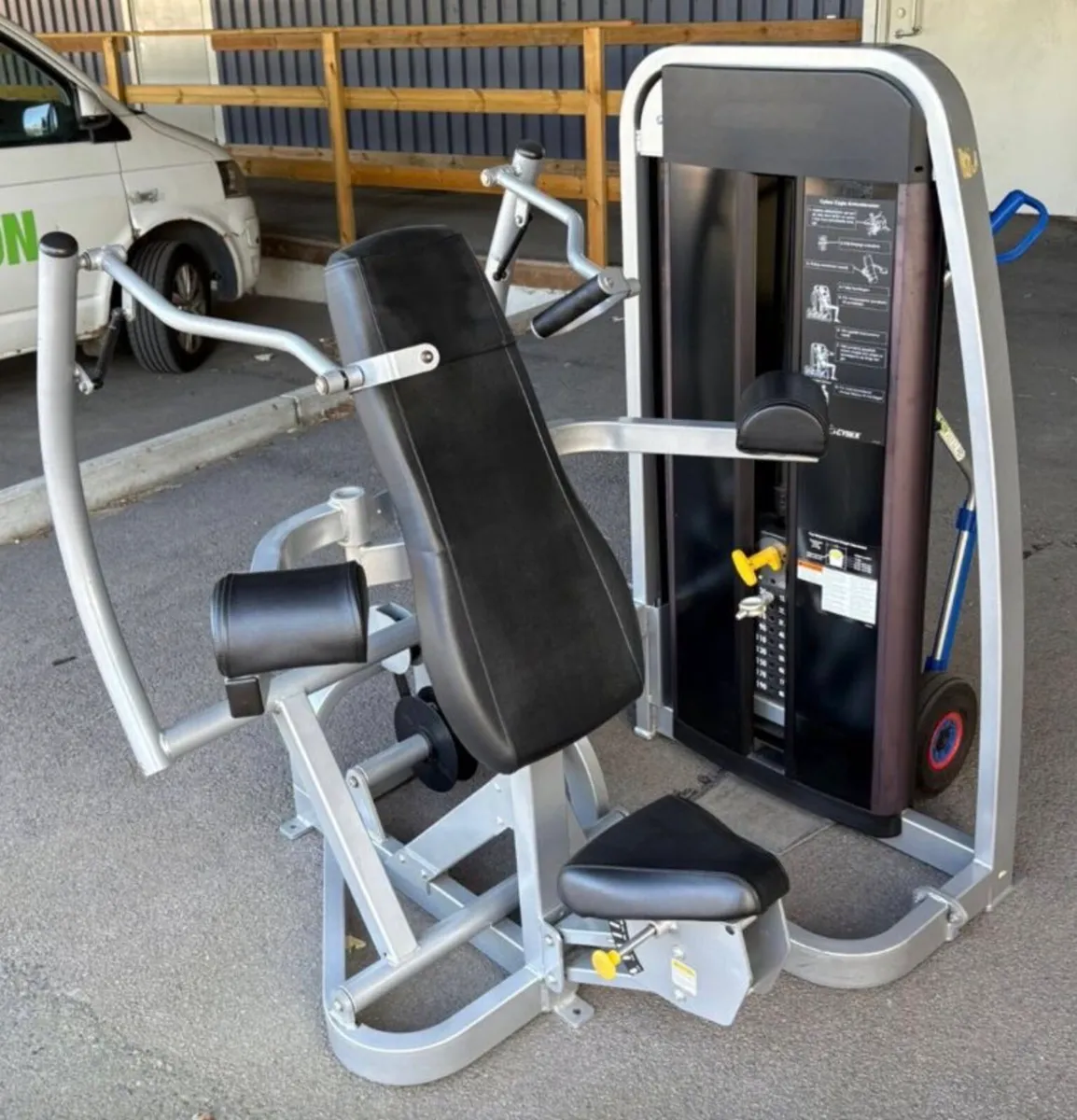 Cybex eagle tricep