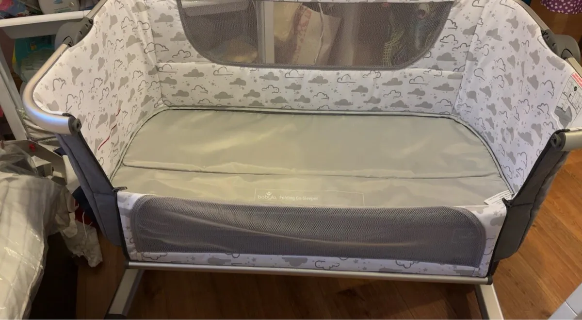 Babylo folding bedside crib - Image 2