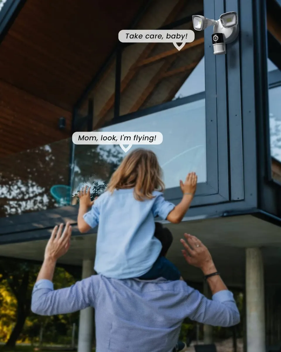 Floodlight Camera 2K Outdoor Security Light with - Image 2