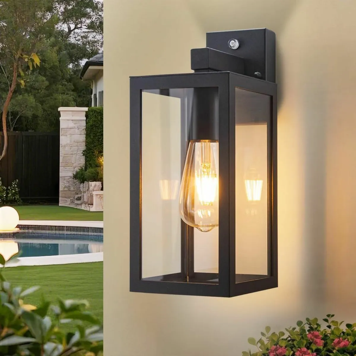 Dusk to Dawn Outdoor Wall Light - IP54 Weatherproo - Image 1