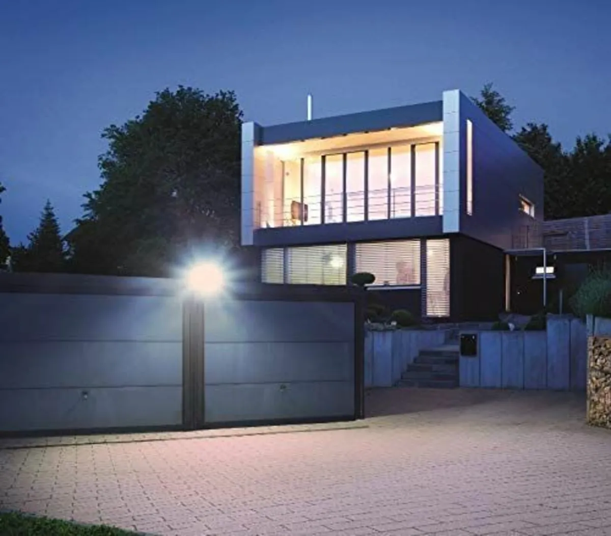 XLED PRO 240 S LED Spotlight Anthracite 19.3 W - Image 2