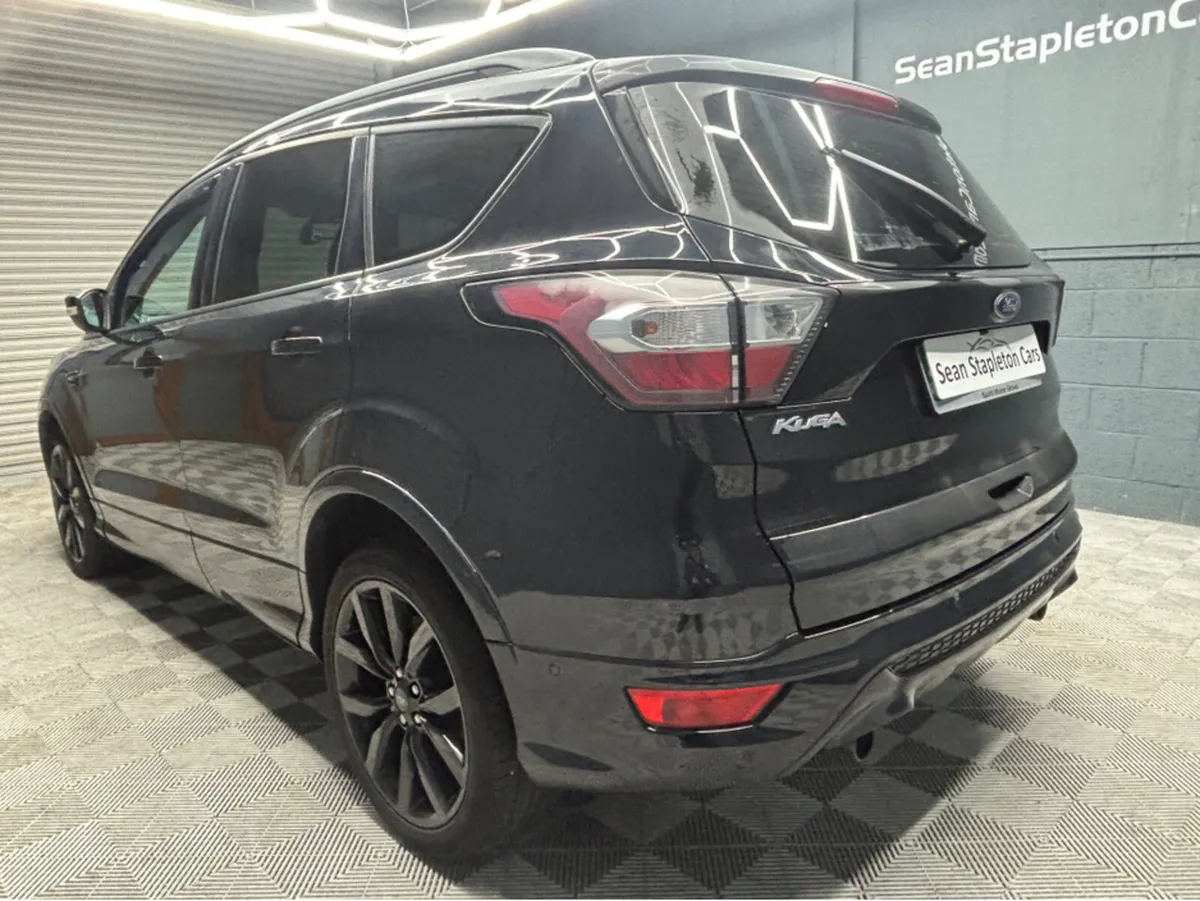 Ford Kuga 1.5 TDCI 120PS FW FWD 4DR ST-LINE - Image 3