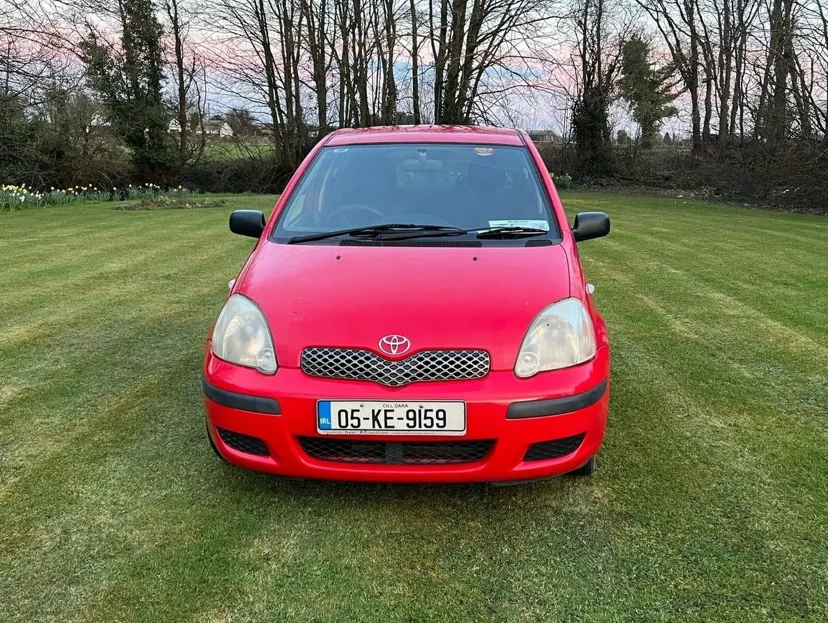 Toyota Yaris 2005 - Image 1