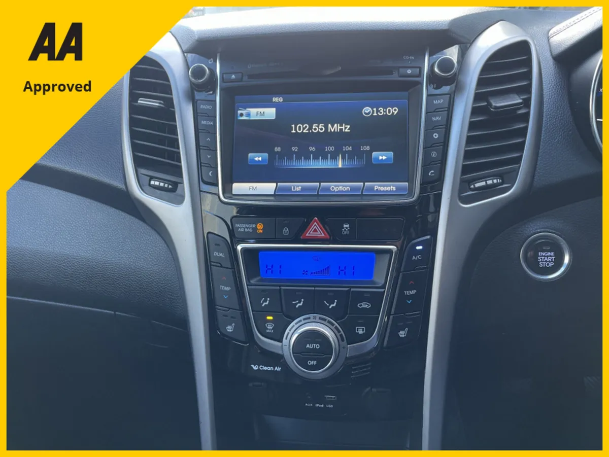 Hyundai i30 PREMIUM BLUE DRIVE - Image 4