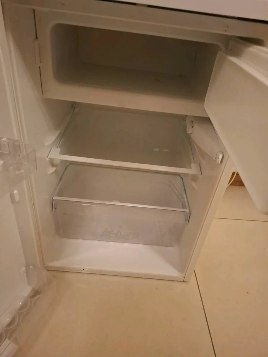 FRIDGE UNDER COUNTER - Image 3