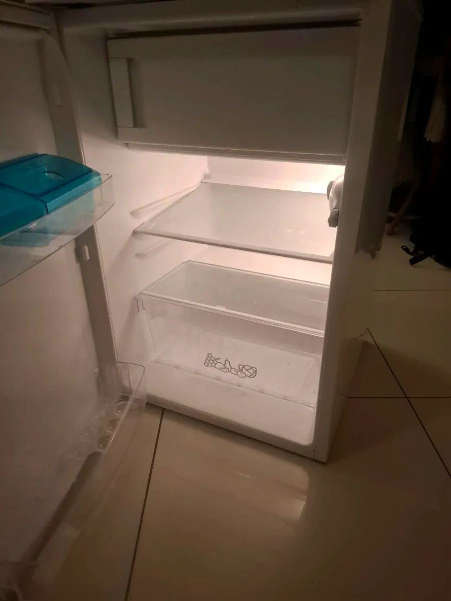 FRIDGE UNDER COUNTER - Image 4