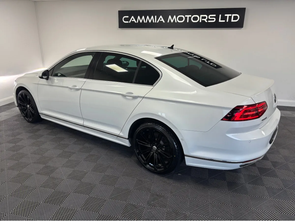 Volkswagen Passat *VOLKSWAGEN PASSAT* *KEYLESS ENT - Image 2