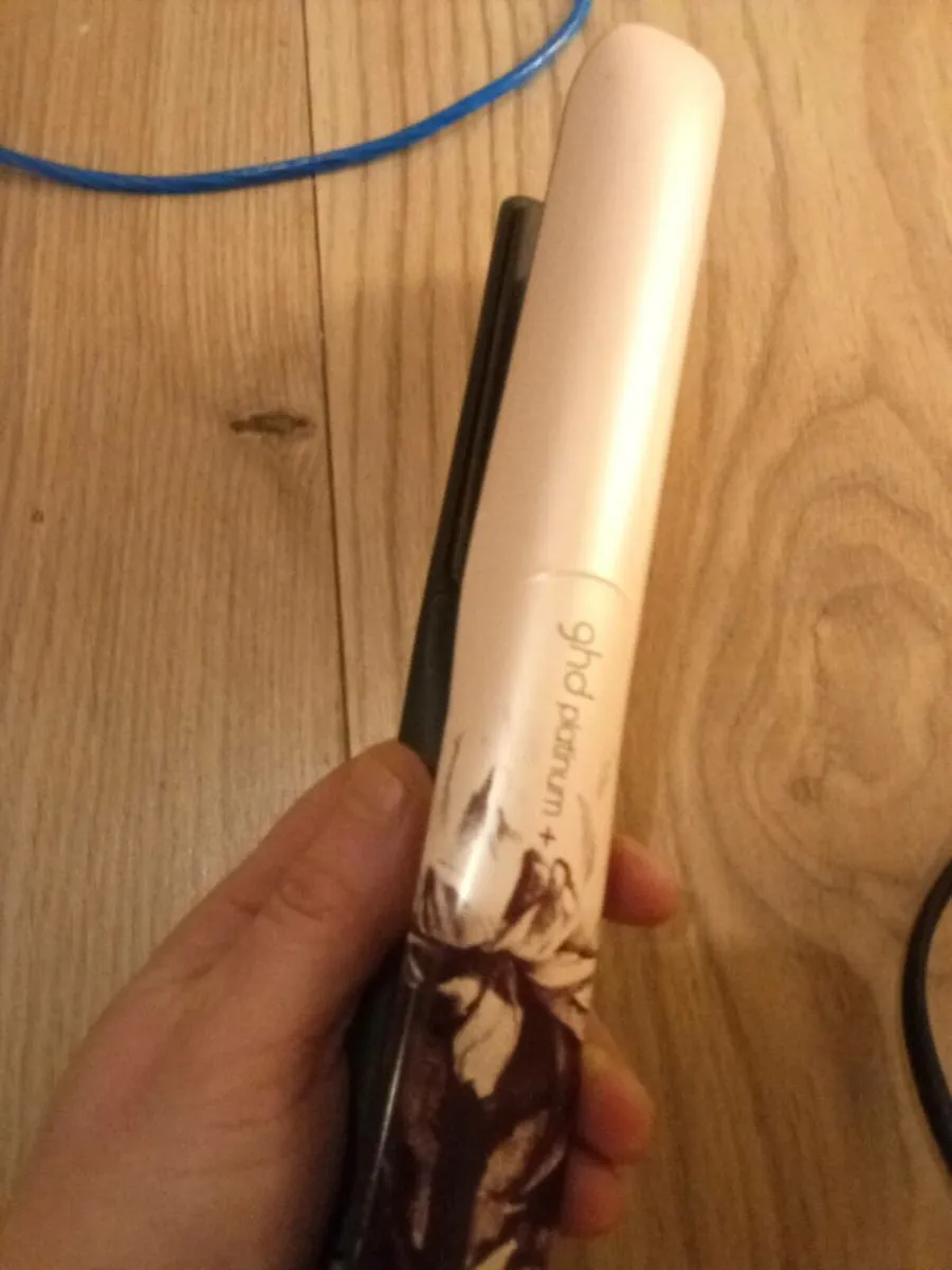 GHD Platinum + professional styler - Image 3