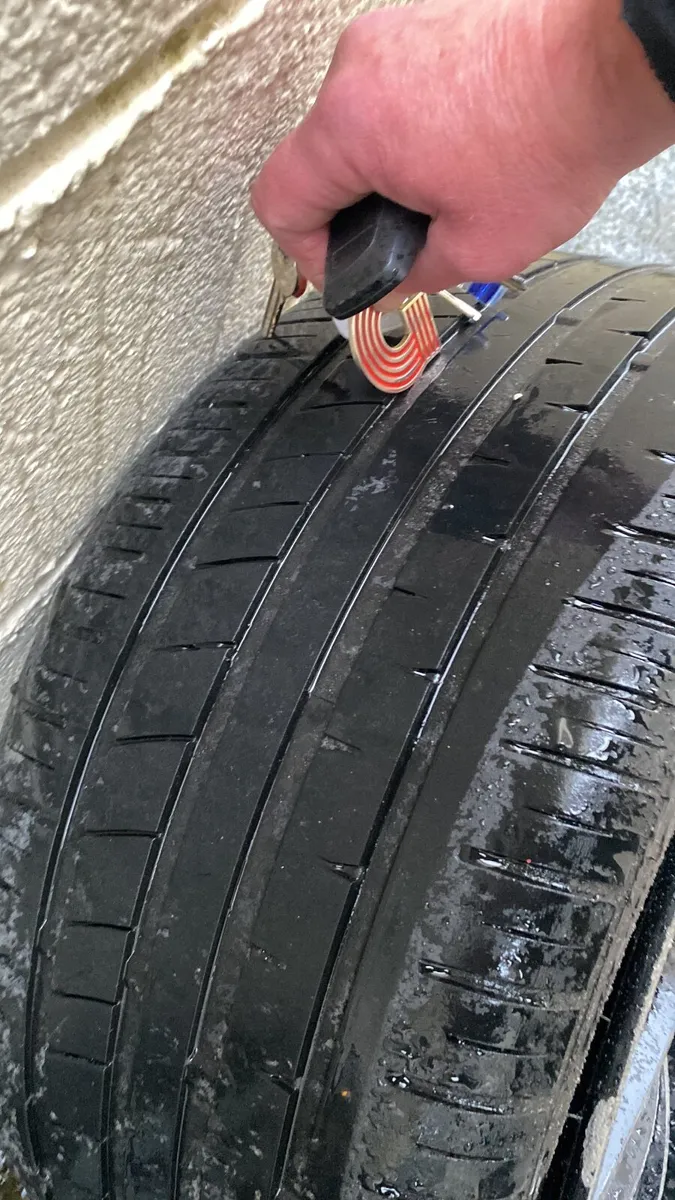 BMW 3-Series 2017 - Image 2