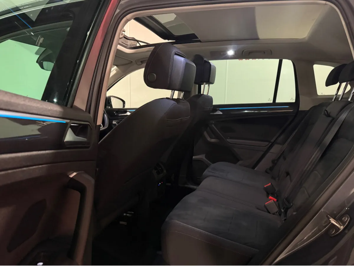 Volkswagen Tiguan ELEGANCE 2.0 TDI MANUAL 6SPEED F - Image 4