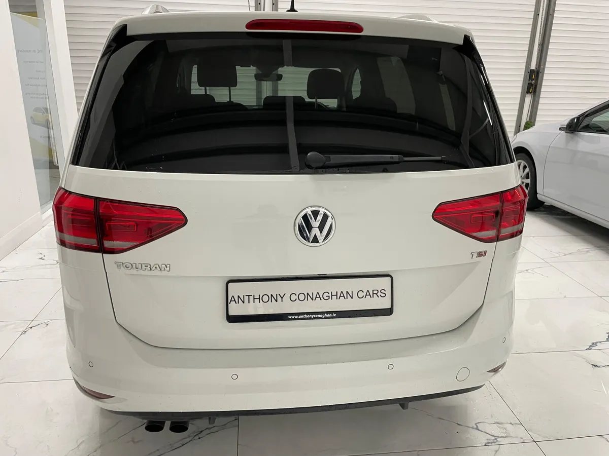 2017 Vw Touran 7 Seater 1.4 Tsi  Dsg - Image 4