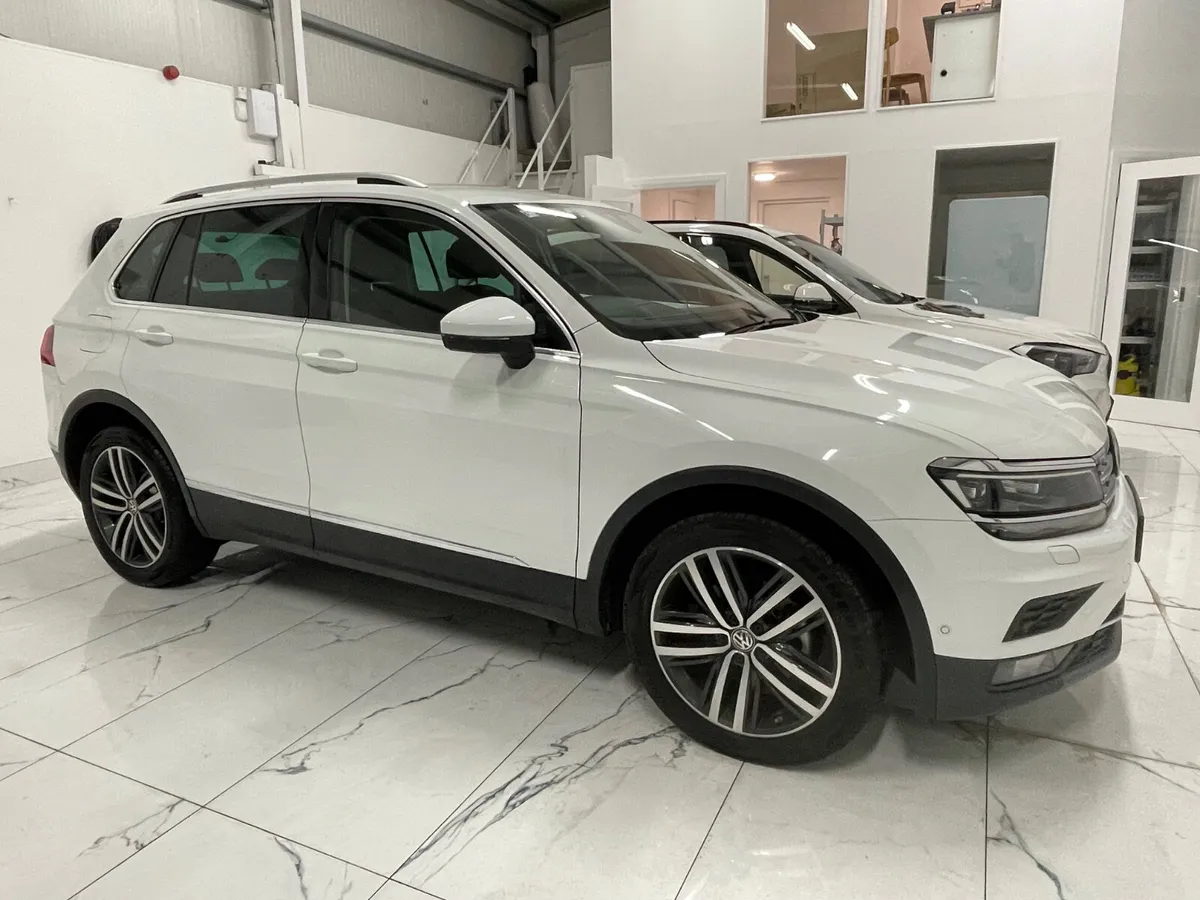 2020 Vw Tiguan Highline 4Motion - Image 2