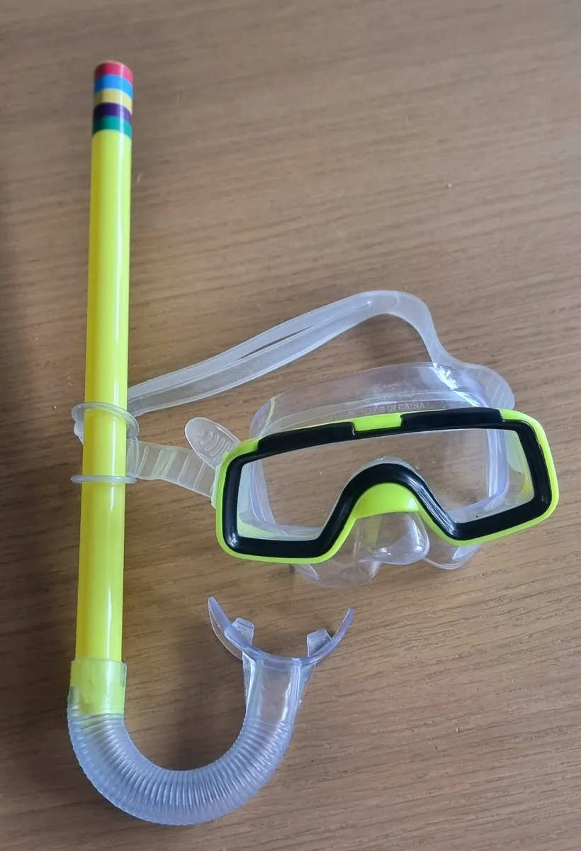 Kids Snorkel Mask - Image 1