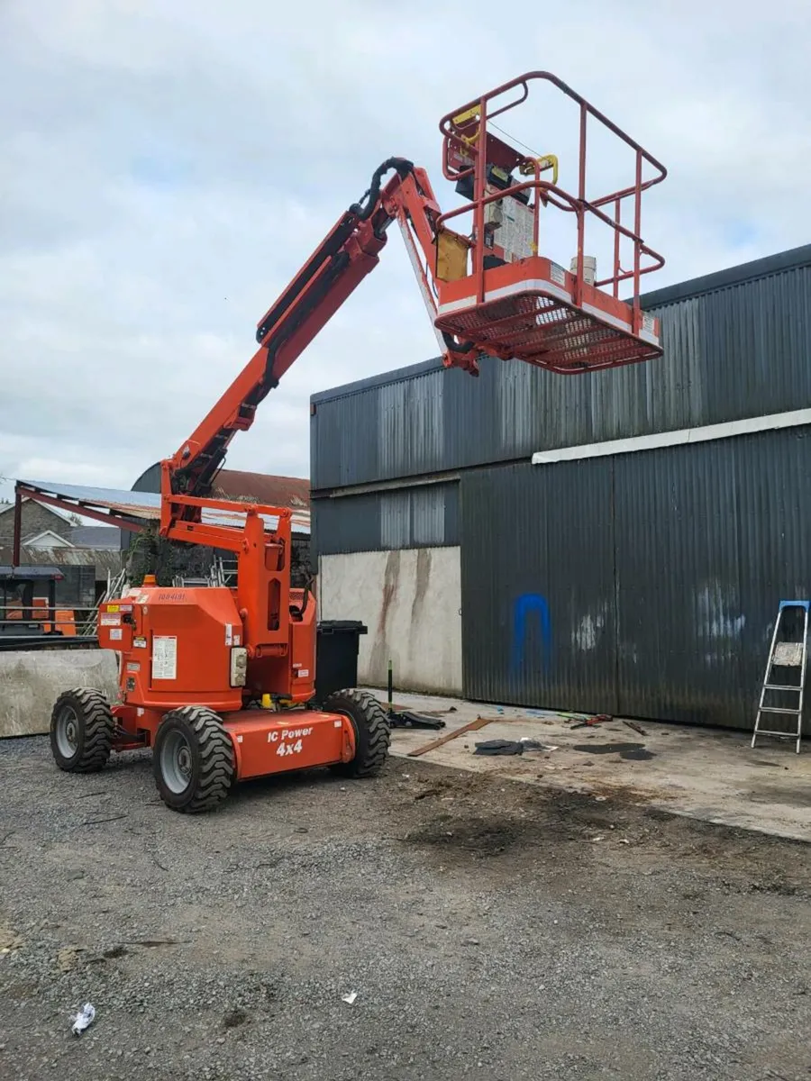 Cherry picker hire - Image 2