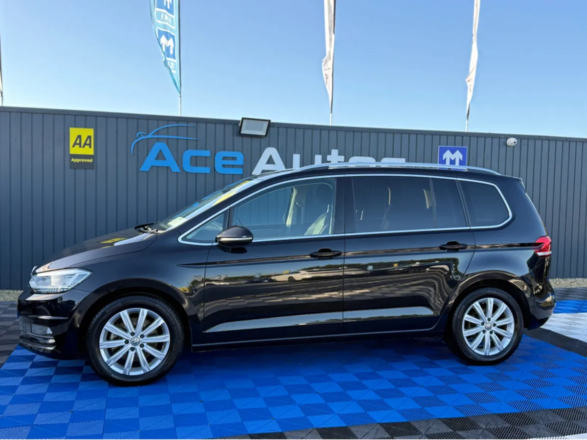Volkswagen Touran HIGHLINE - 2.0L DIESEL - AUTO - - Image 4