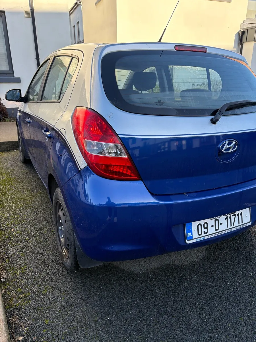 LOVELY LITTLE 2009 I20 HYUNDAI - Image 1