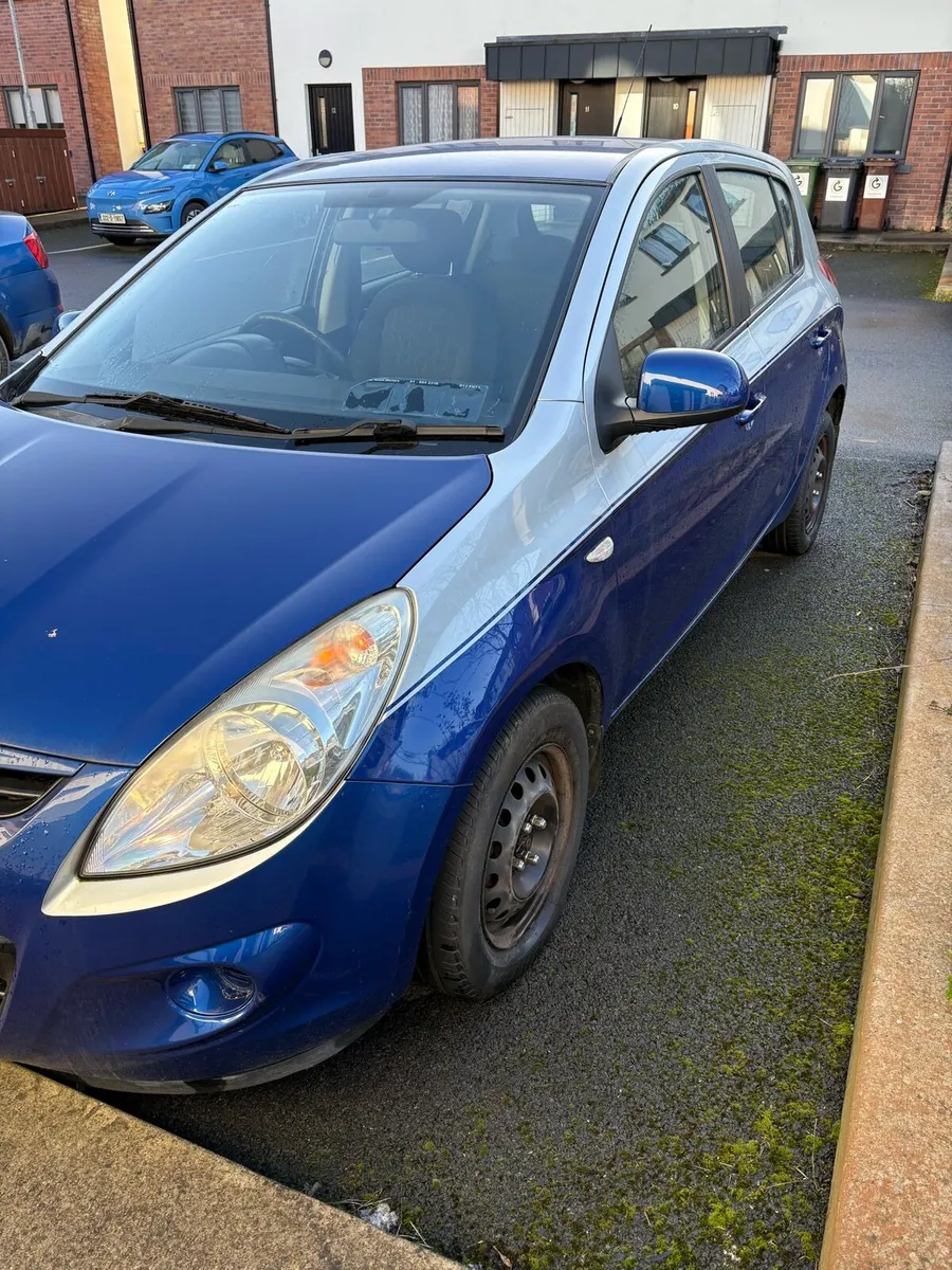 LOVELY LITTLE 2009 I20 HYUNDAI - Image 2