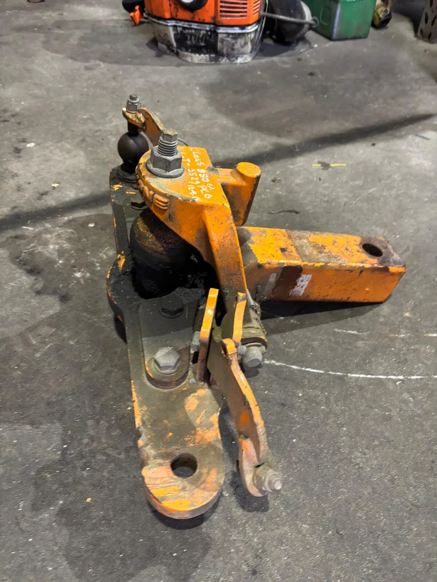 Claas Ball Hitch - Image 2