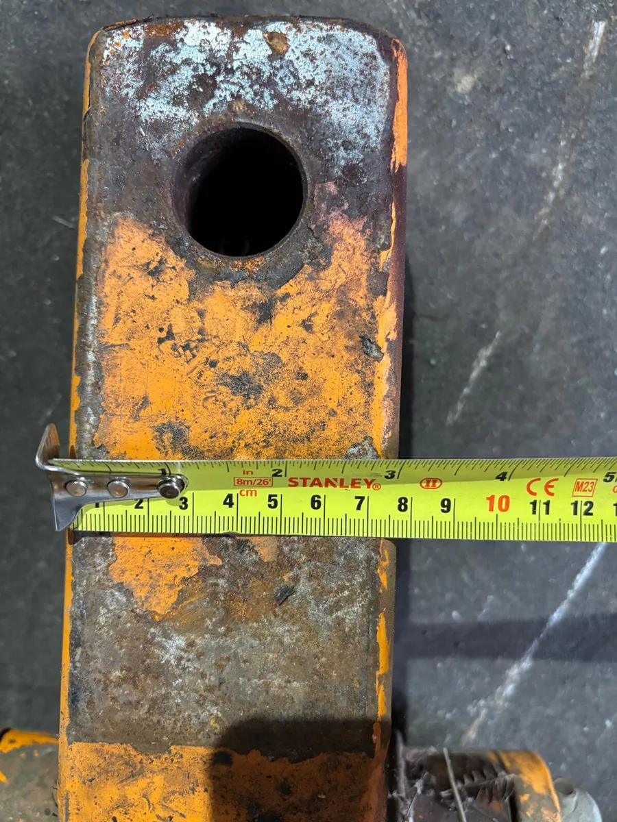 Claas Ball Hitch - Image 3