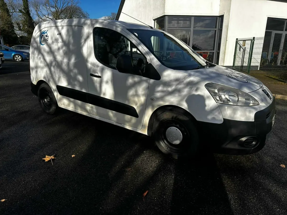 Peugeot Partner 2009 mobile car wash - Image 1