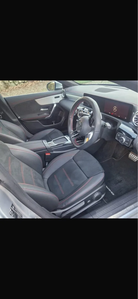 2025 Mercedes Benz CLA 180 amgline executive coupe - Image 4