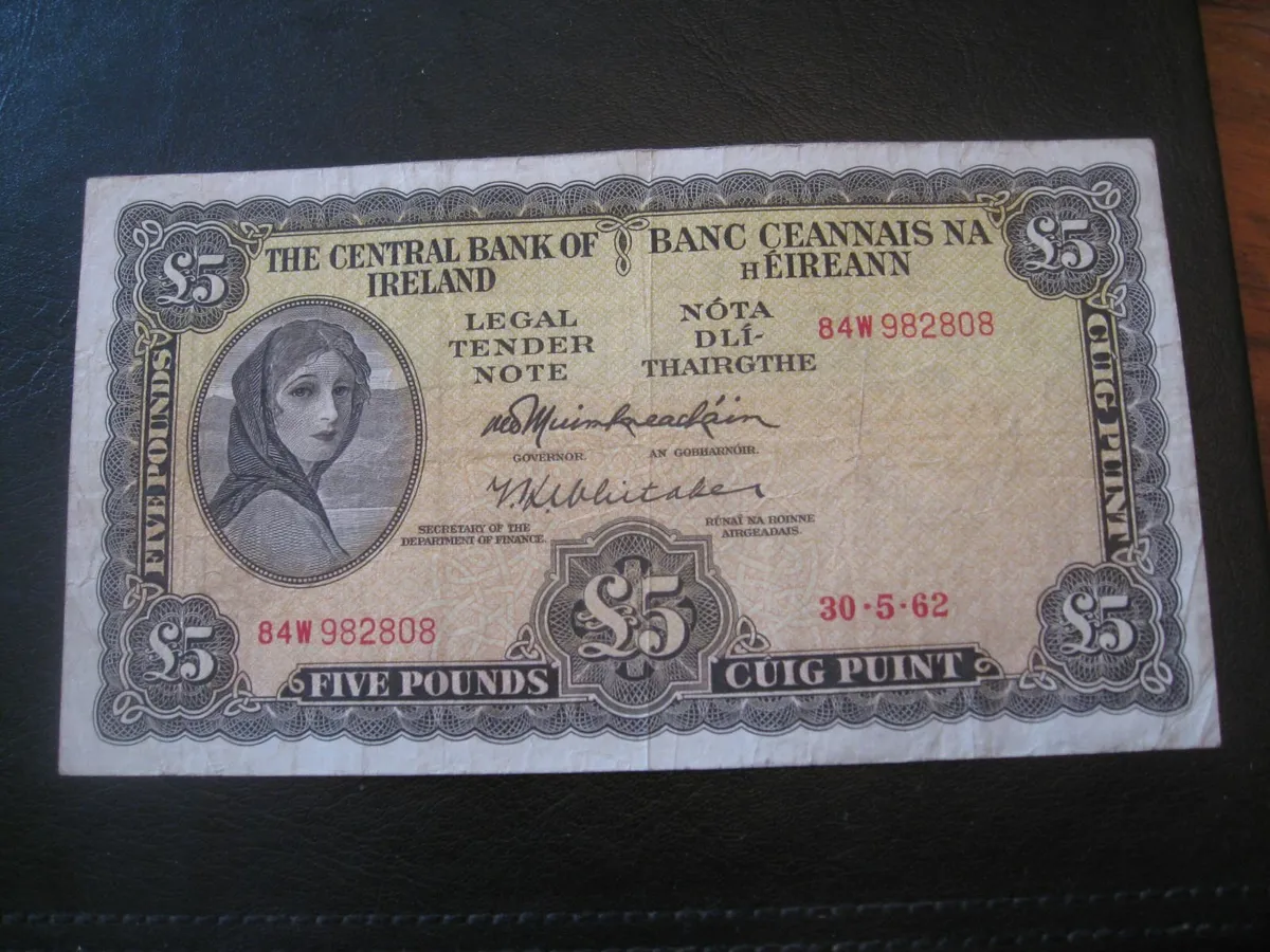 5 Pound Lavery Notes - 40 Euros Each - Image 4