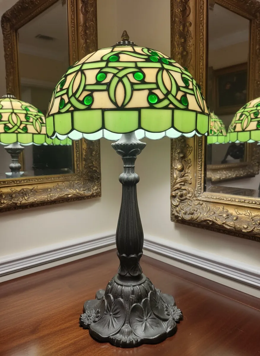 Tall vintage Tiffany lamp POSTAGE AVAILABLE - Image 2