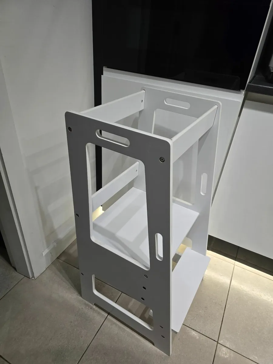 BeZou Learning Tower - Image 2