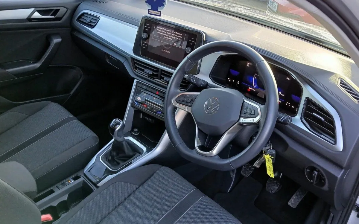 Volkswagen T-Roc LIFE 2.0TDI 116HP **APP CONNECT, - Image 4