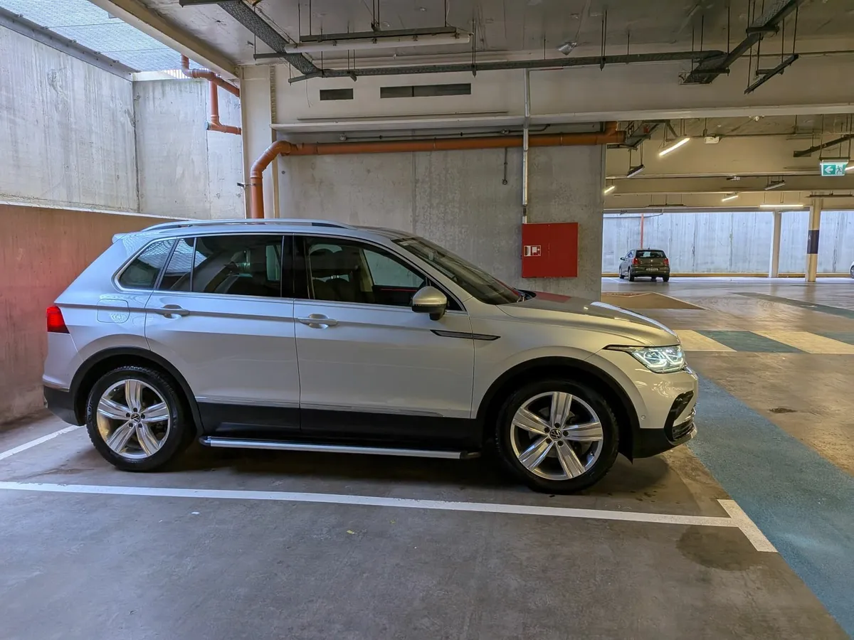 Volkswagen Tiguan Elegance 1.5 TSI 2021 - Image 3